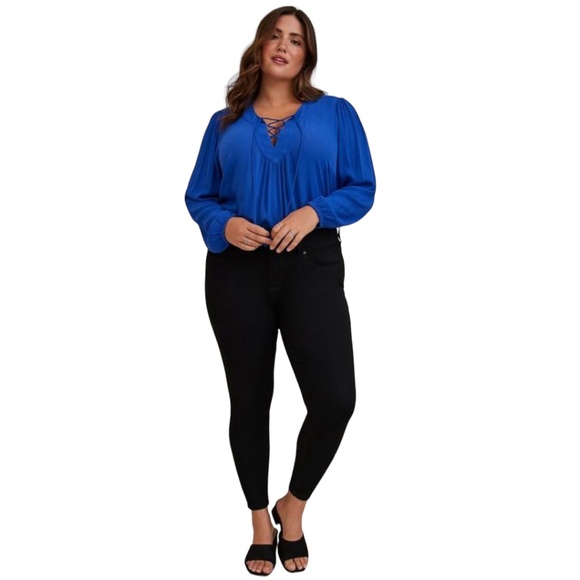 NWT Torrid Plus Crinkle Gauze Lace-Up Top Size 0 (12) in Surf the Web (Blue) - Picture 4 of 8